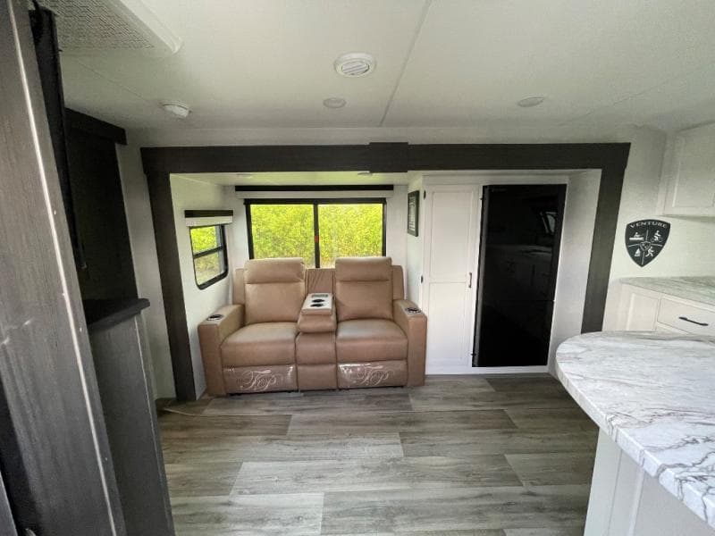 2025 Venture RV 2025 Venture RV Stratus - thumbnail 16