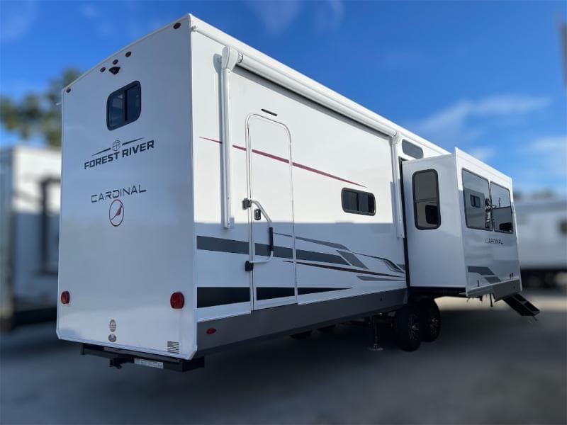 2026 Forest River 2026 Forest River Cardinal - thumbnail 7