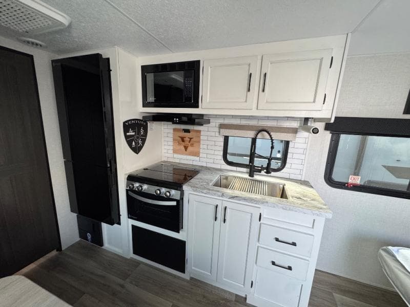 2025 Venture RV 2025 Venture RV Stratus - thumbnail 10