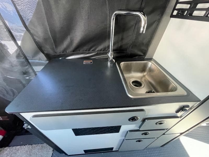 2026 Winnebago 2026 Winnebago Revel - thumbnail 12