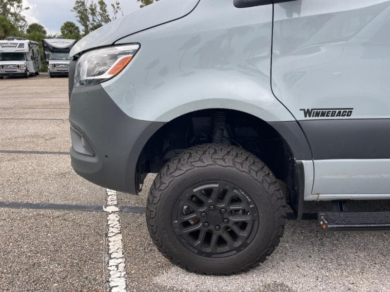2026 Winnebago 2026 Winnebago Revel - thumbnail 5