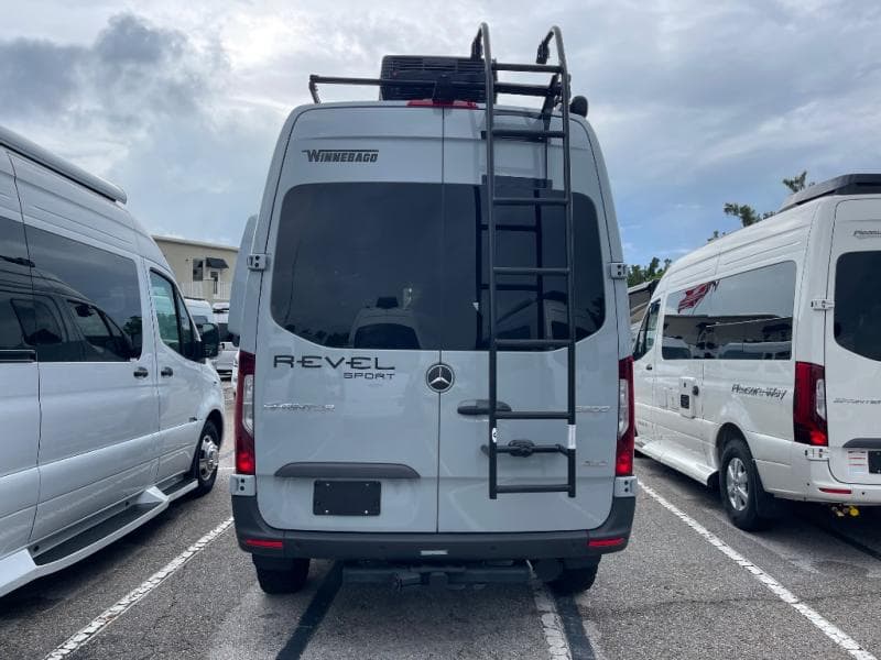 2026 Winnebago 2026 Winnebago Revel - thumbnail 7