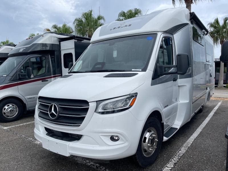 2025 Leisure Travel Vans 2025 Leisure Travel Vans Unity - thumbnail 3