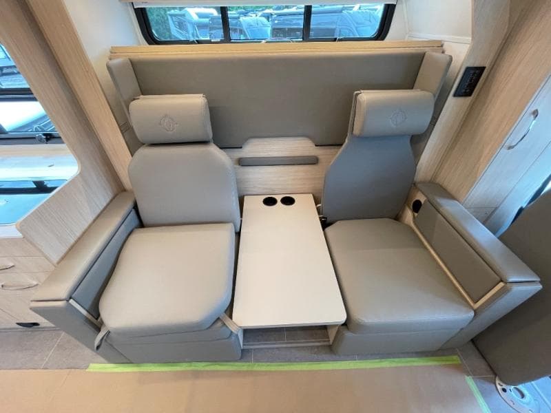 2025 Leisure Travel Vans 2025 Leisure Travel Vans Wonder - thumbnail 30