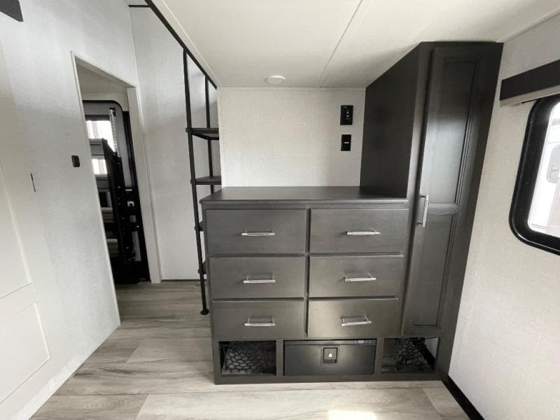 2026 Keystone RV 2026 Keystone RV Alpine Avalanche Edition - thumbnail 17