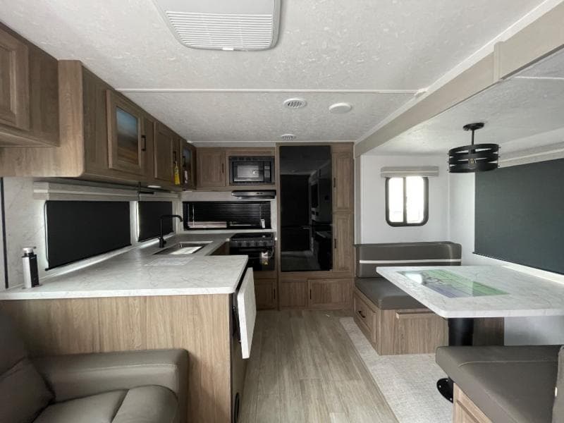 2026 Coachmen 2026 Coachmen Freedom Express - thumbnail 12