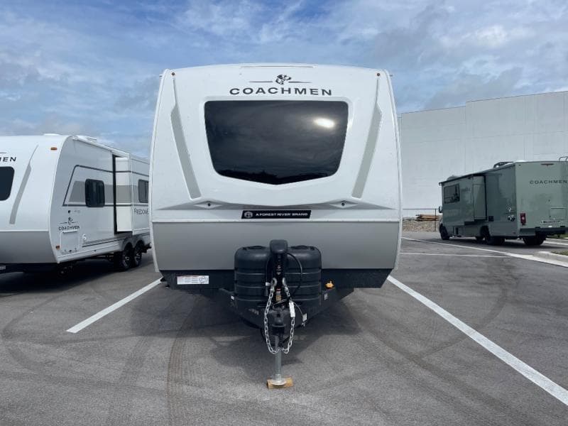 2026 Coachmen 2026 Coachmen Freedom Express - thumbnail 3
