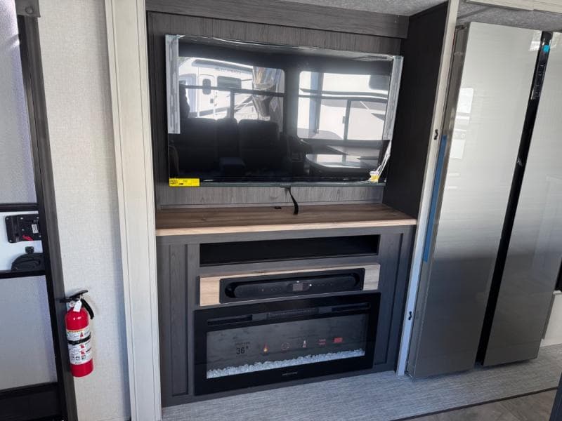 2026 Coachmen 2026 Coachmen Chaparral - thumbnail 10