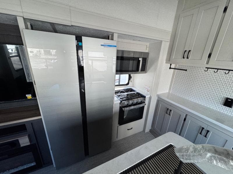 2026 Coachmen 2026 Coachmen Chaparral - thumbnail 11