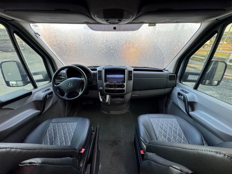 2014 Leisure Travel Vans 2014 Leisure Travel Vans Unity - thumbnail 16