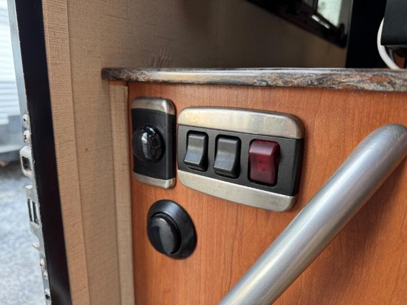 2014 Leisure Travel Vans 2014 Leisure Travel Vans Unity - thumbnail 17