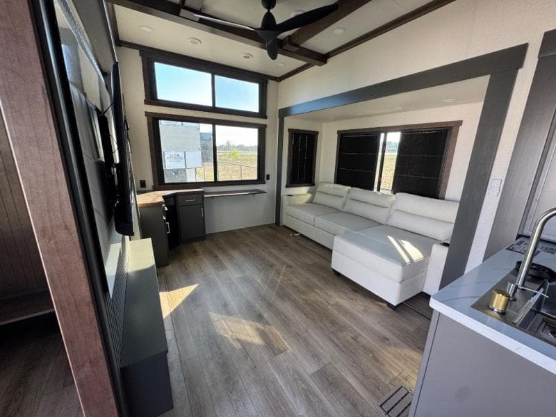 2026 Forest River 2026 Forest River CEDAR CREEK COTTAGE - thumbnail 15