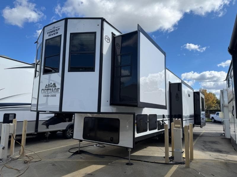 2026 Forest River 2026 Forest River CEDAR CREEK COTTAGE - thumbnail 2