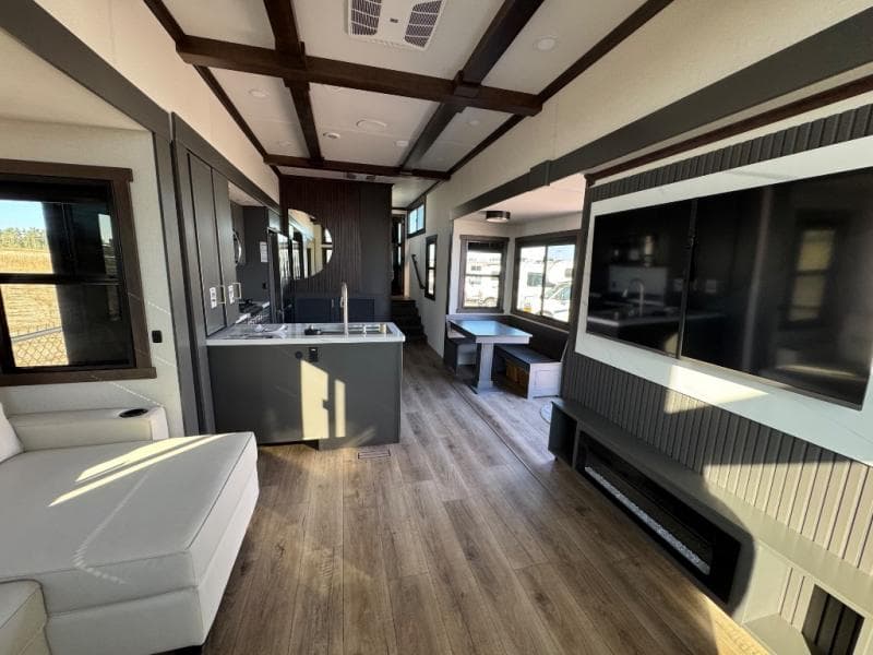 2026 Forest River 2026 Forest River CEDAR CREEK COTTAGE - thumbnail 6