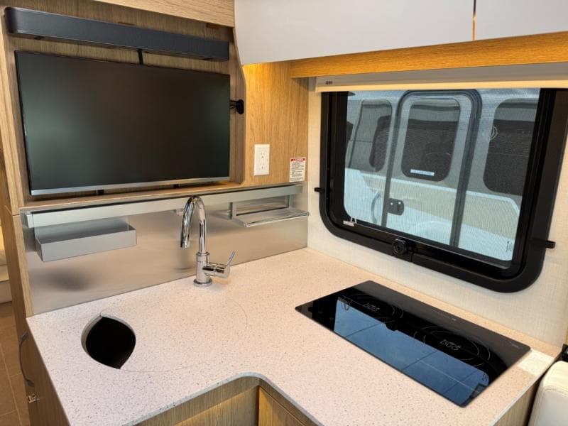 2026 Leisure Travel Vans 2026 Leisure Travel Vans Wonder - thumbnail 15