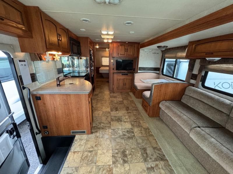 2011 Coachmen 2011 Coachmen Mirada - thumbnail 7