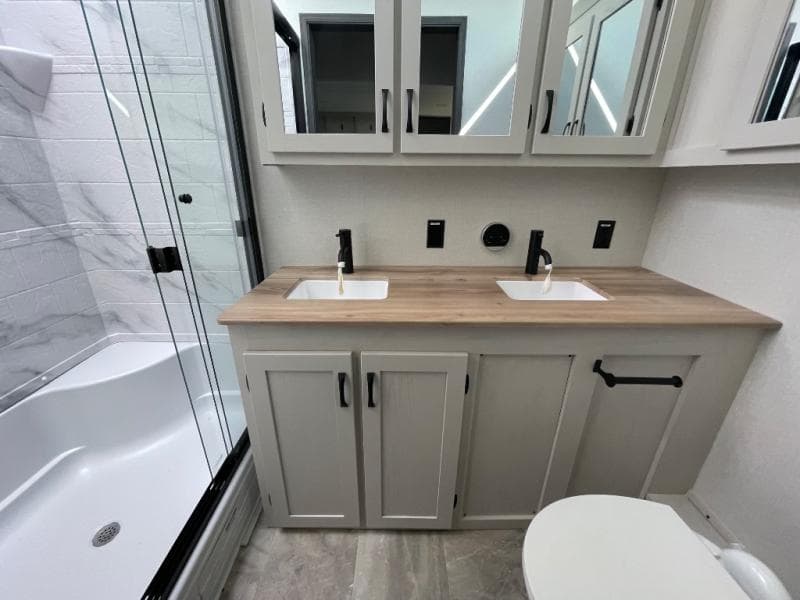 2026 Coachmen 2026 Coachmen Chaparral - thumbnail 22