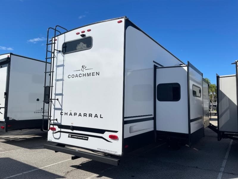 2026 Coachmen 2026 Coachmen Chaparral - thumbnail 8