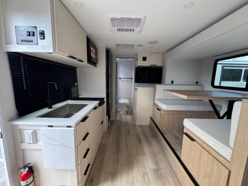 2026 Winnebago 2026 Winnebago Micro Minnie - thumbnail 8