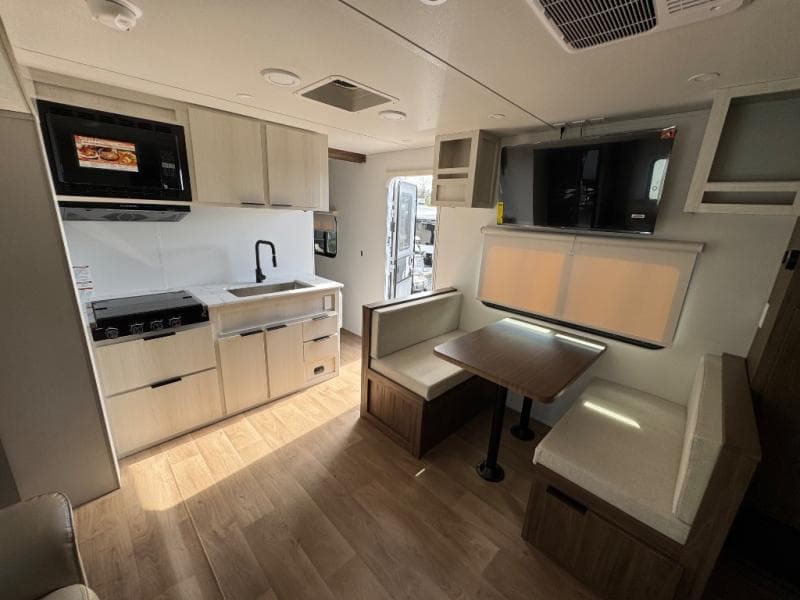 2026 Winnebago 2026 Winnebago Access - thumbnail 12