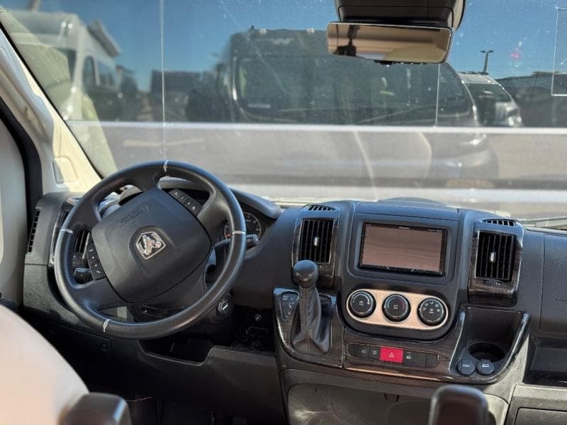 2022 Winnebago 2022 Winnebago Travato - thumbnail 6