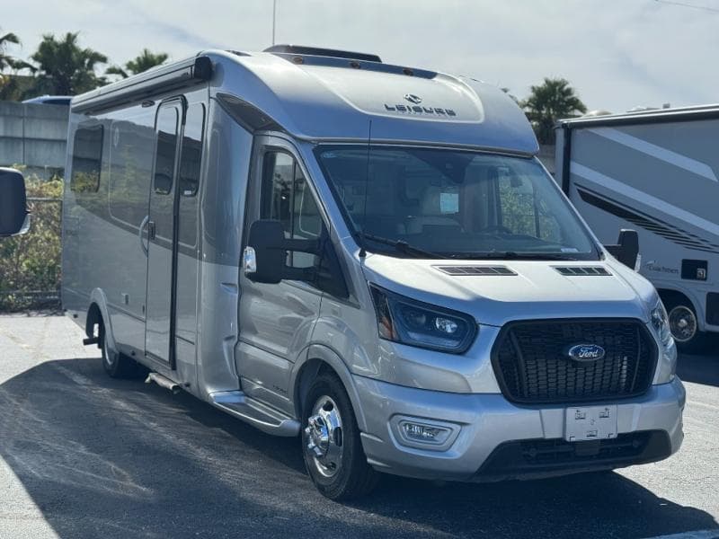 2025 Leisure Travel Vans Wonder 24RTB