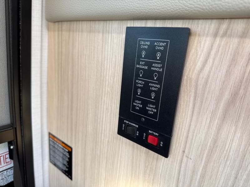 2025 Leisure Travel Vans 2025 Leisure Travel Vans Wonder - thumbnail 23