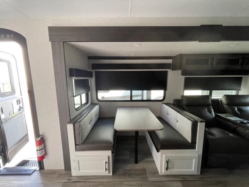 2026 Venture RV 2026 Venture RV SportTrek - thumbnail 13