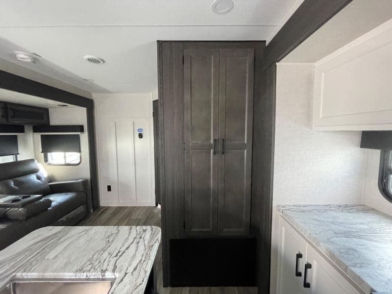 2026 Venture RV 2026 Venture RV SportTrek - thumbnail 17