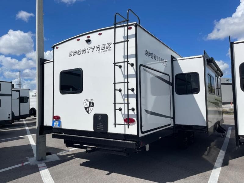 2026 Venture RV 2026 Venture RV SportTrek - thumbnail 6