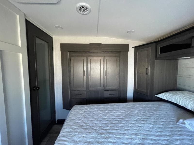 2026 Venture RV 2026 Venture RV SportTrek - thumbnail 17