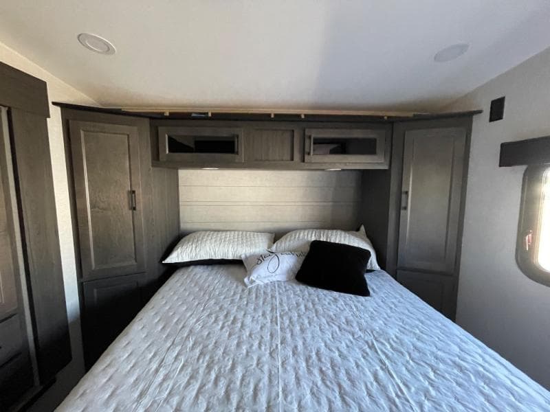 2026 Venture RV 2026 Venture RV SportTrek - thumbnail 18