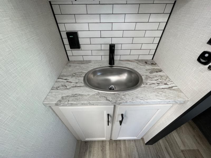 2026 Venture RV 2026 Venture RV SportTrek - thumbnail 24