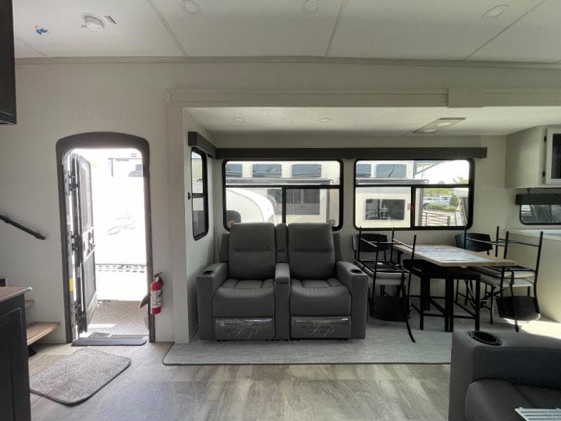 2026 Coachmen 2026 Coachmen Brookstone - thumbnail 14