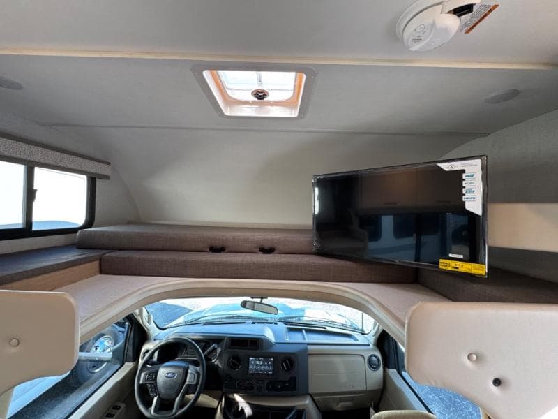 2026 Thor Motor Coach 2026 Thor Motor Coach Chateau - thumbnail 15