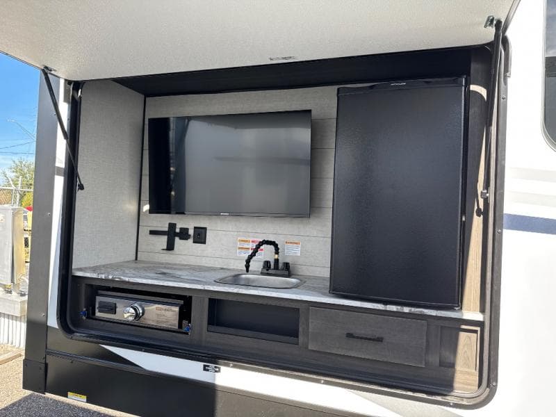 2026 Venture RV 2026 Venture RV SportTrek Touring Edition - thumbnail 6