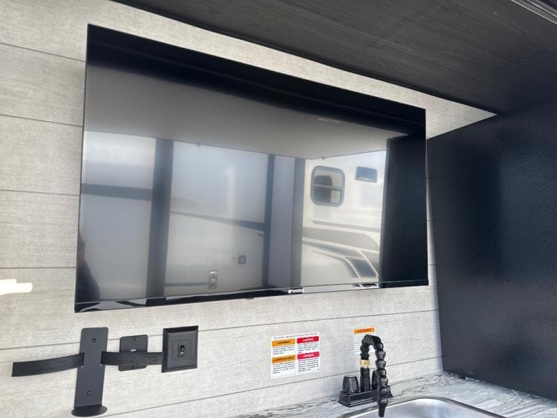 2026 Venture RV 2026 Venture RV SportTrek Touring Edition - thumbnail 8