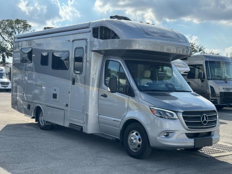 2026 Winnebago Navion 24R