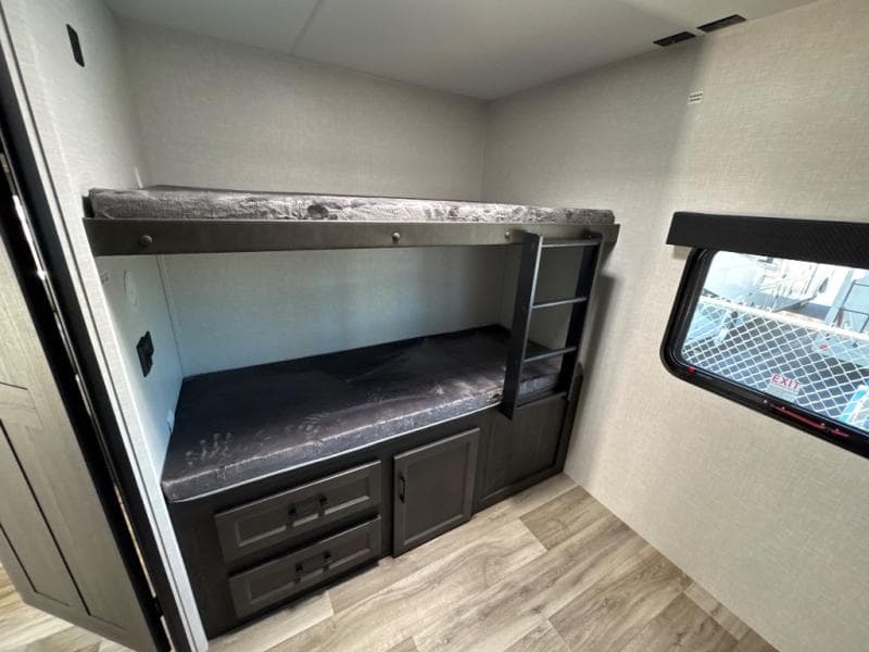 2026 Venture RV 2026 Venture RV SportTrek - thumbnail 22