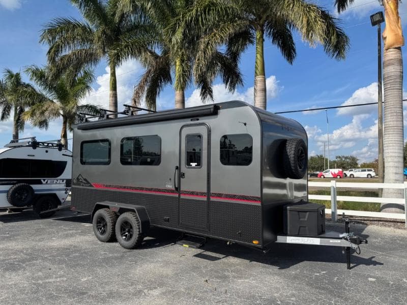 2026 inTech RV Flyer Toy Hauler Expandable FORGE