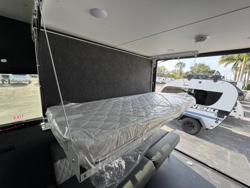 2026 inTech RV 2026 inTech RV Flyer Toy Hauler Expandable - thumbnail 17