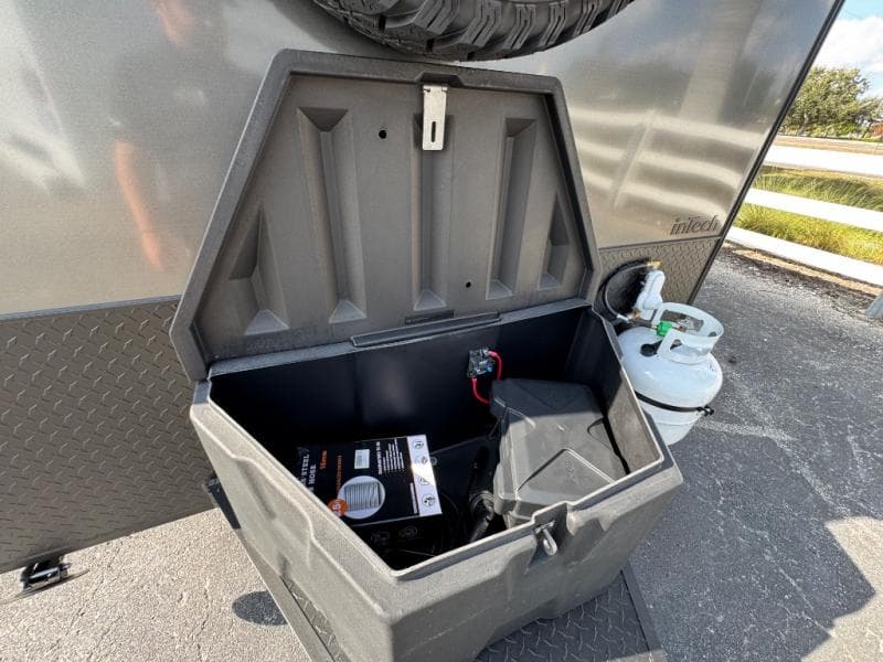 2026 inTech RV 2026 inTech RV Flyer Toy Hauler Expandable - thumbnail 6