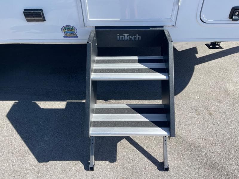 2026 inTech RV 2026 inTech RV Aucta - thumbnail 9