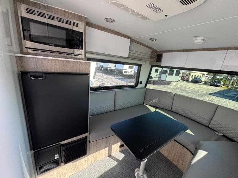 2026 inTech RV 2026 inTech RV Sol - thumbnail 10