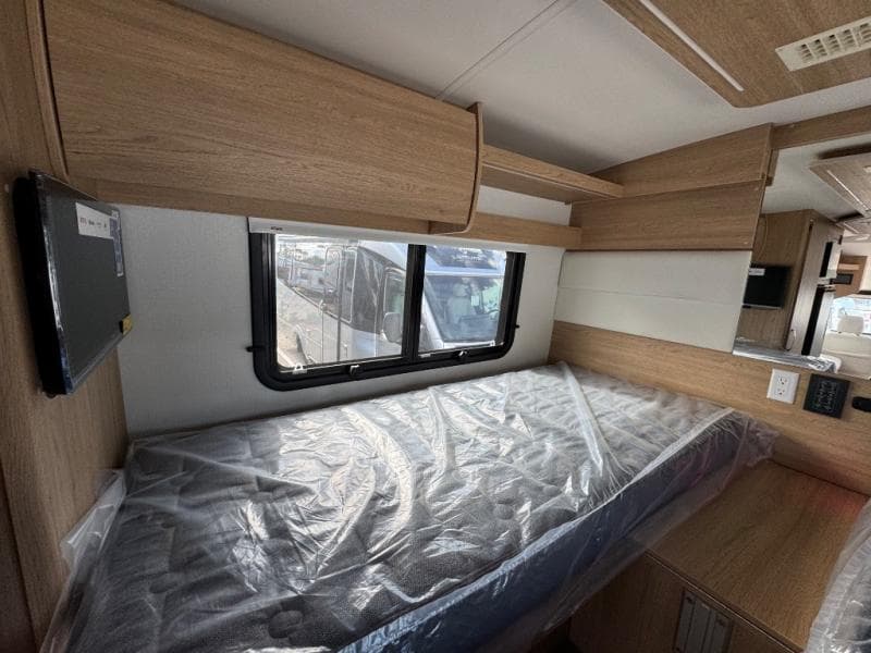 2026 Leisure Travel Vans 2026 Leisure Travel Vans Wonder - thumbnail 10