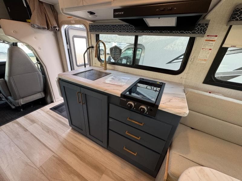 2026 Thor Motor Coach 2026 Thor Motor Coach Quantum - thumbnail 9