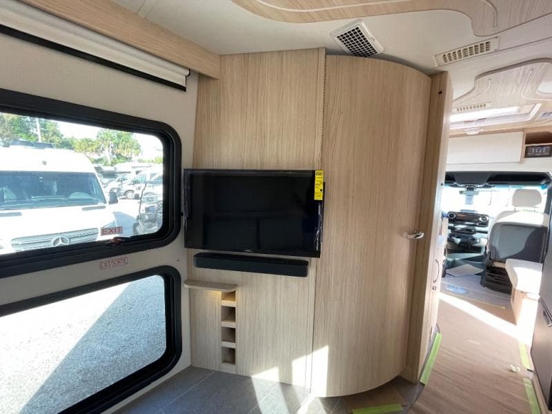 2026 Leisure Travel Vans 2026 Leisure Travel Vans Unity - thumbnail 16