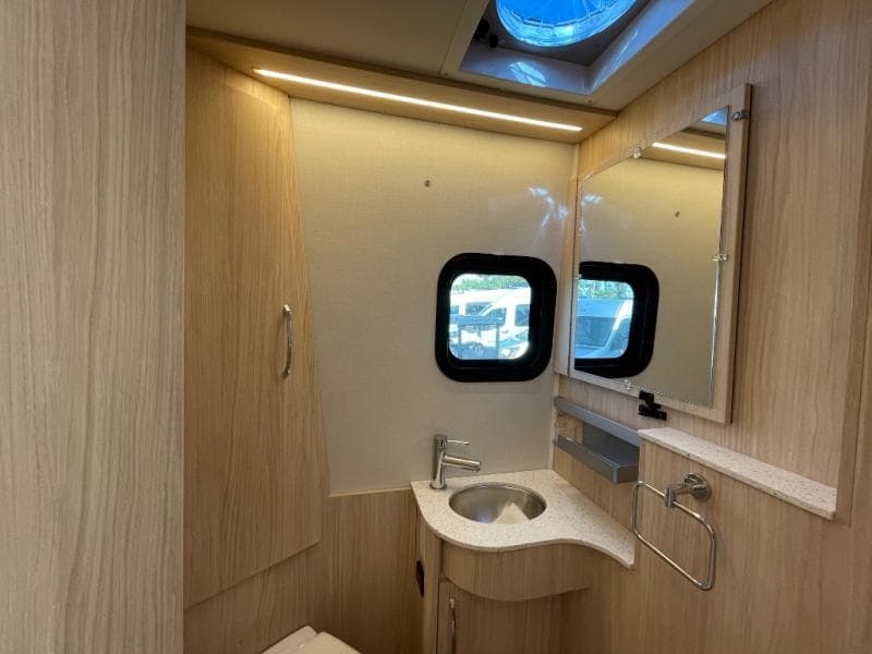 2026 Leisure Travel Vans 2026 Leisure Travel Vans Unity - thumbnail 18