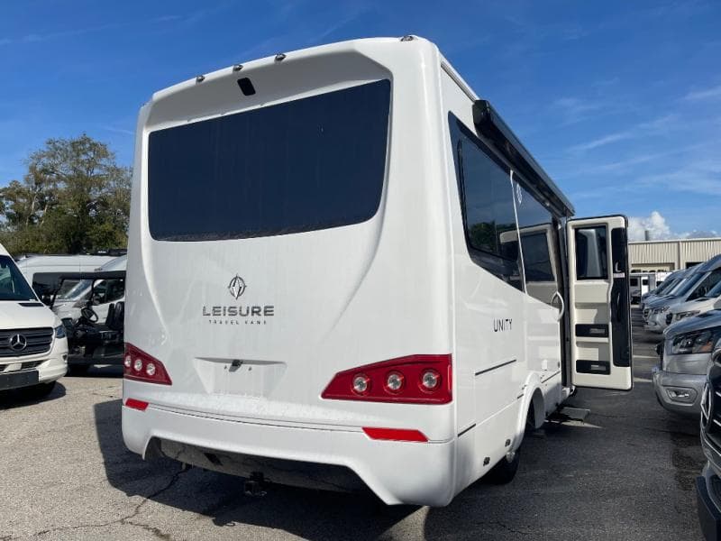 2026 Leisure Travel Vans 2026 Leisure Travel Vans Unity - thumbnail 4