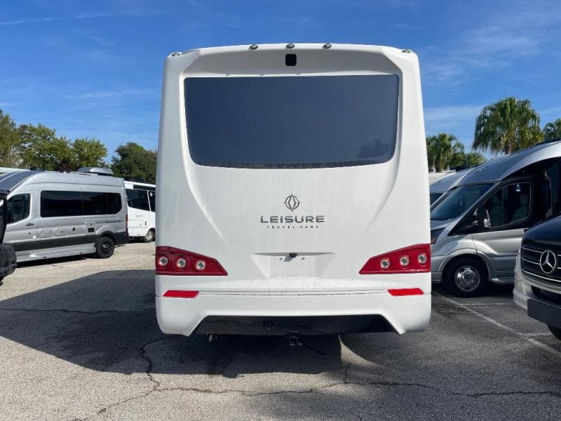 2026 Leisure Travel Vans 2026 Leisure Travel Vans Unity - thumbnail 5
